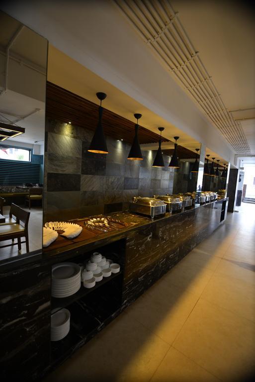 Sunkissed Plaza Hotel Calangute Bagian luar foto