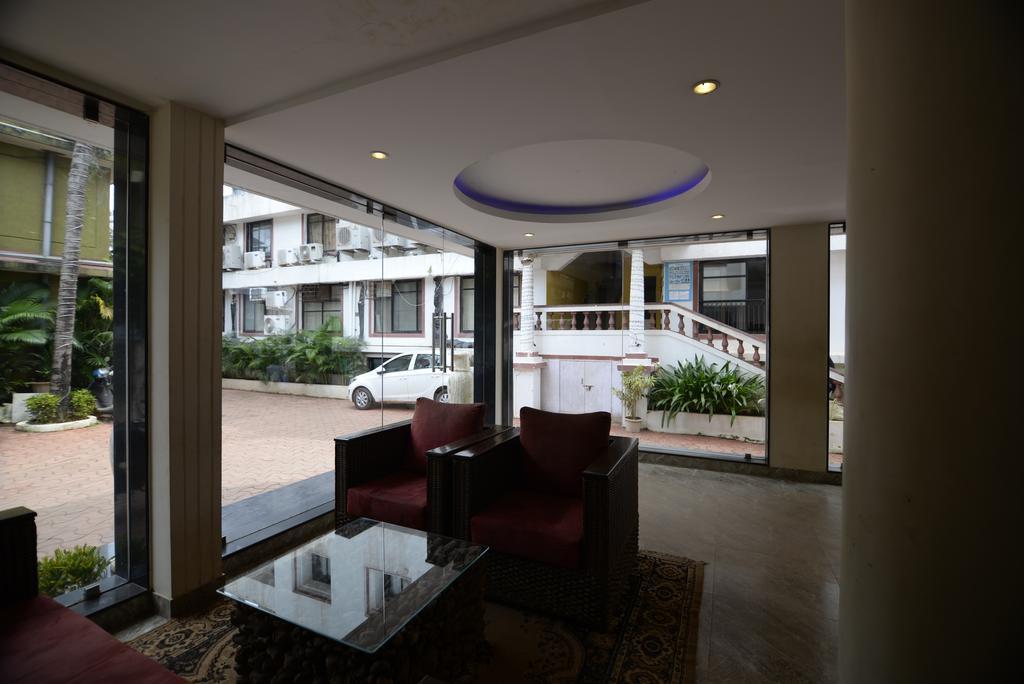 Sunkissed Plaza Hotel Calangute Bagian luar foto