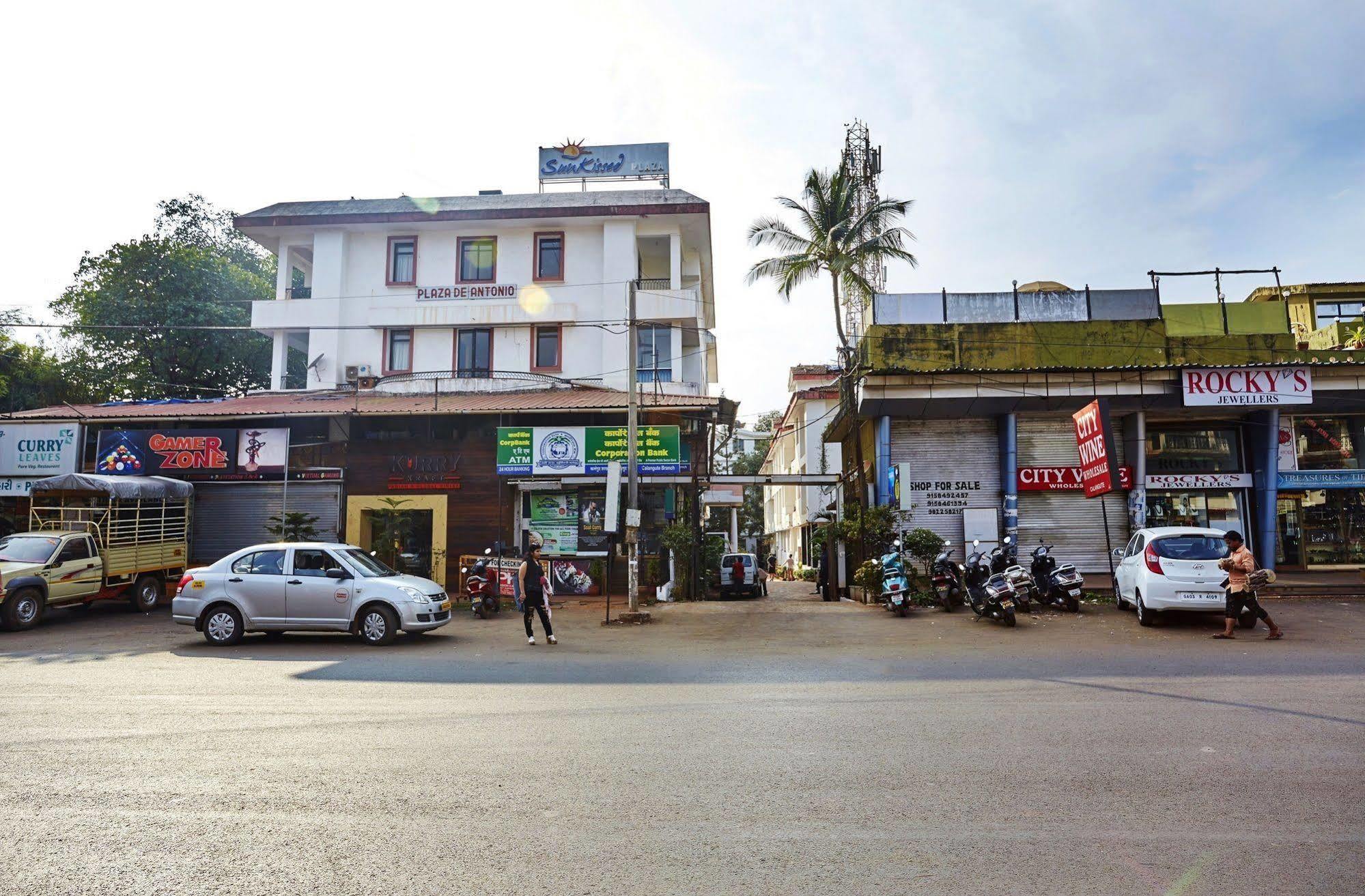 Sunkissed Plaza Hotel Calangute Bagian luar foto
